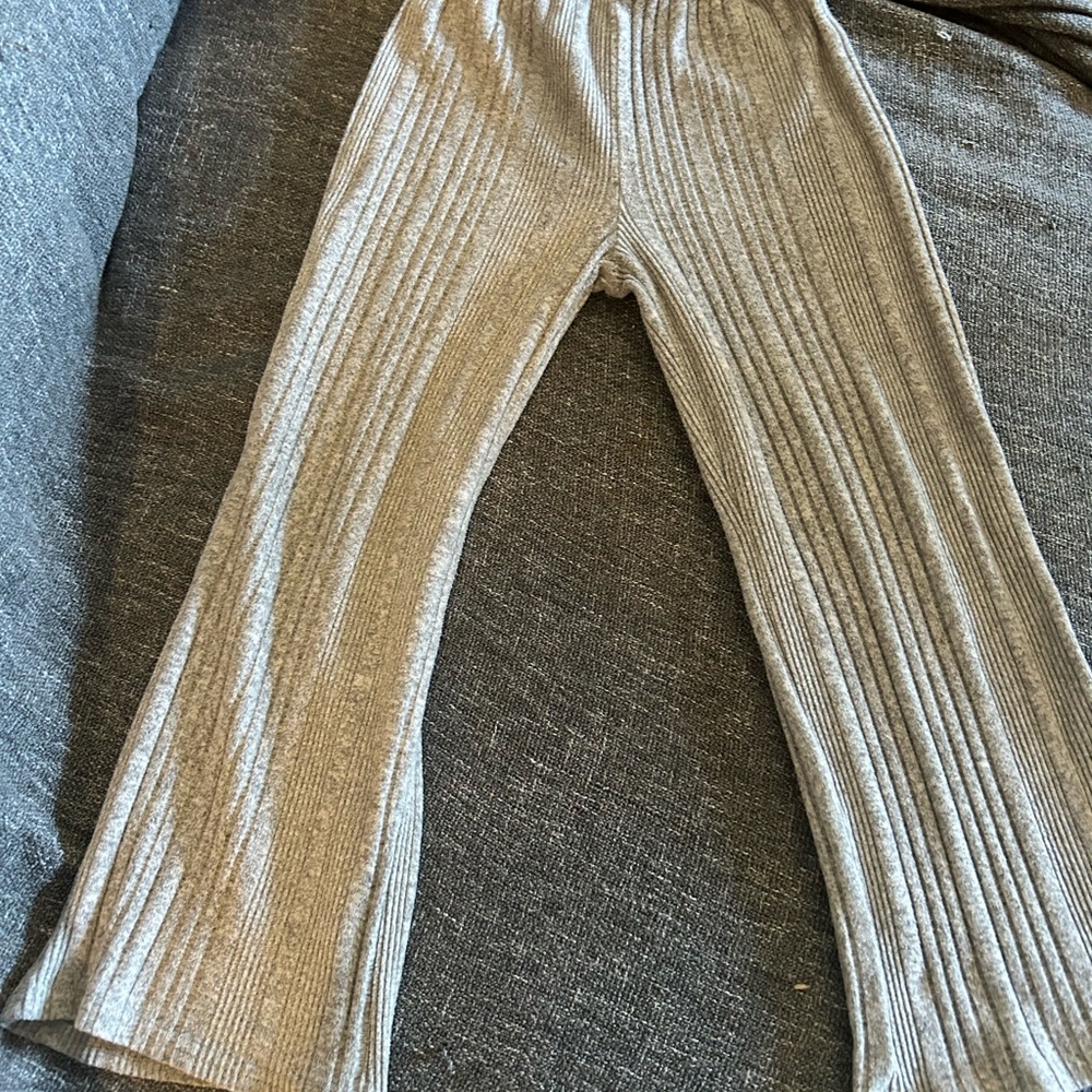 SHEIN Kids Gray Ribbed Leggings